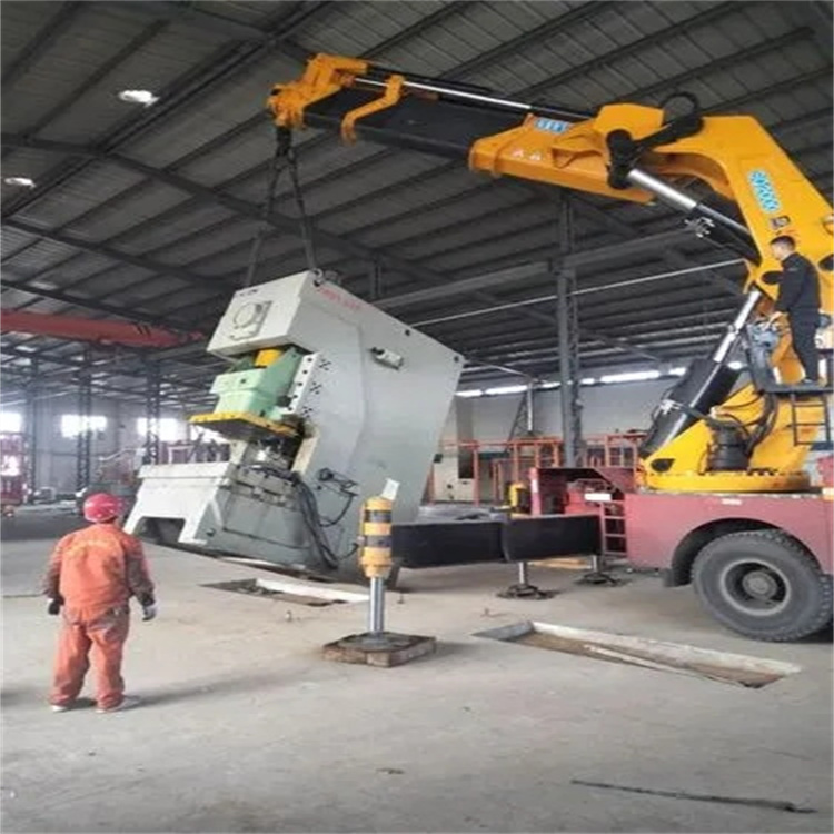 德州80吨折臂吊车出租附近电话