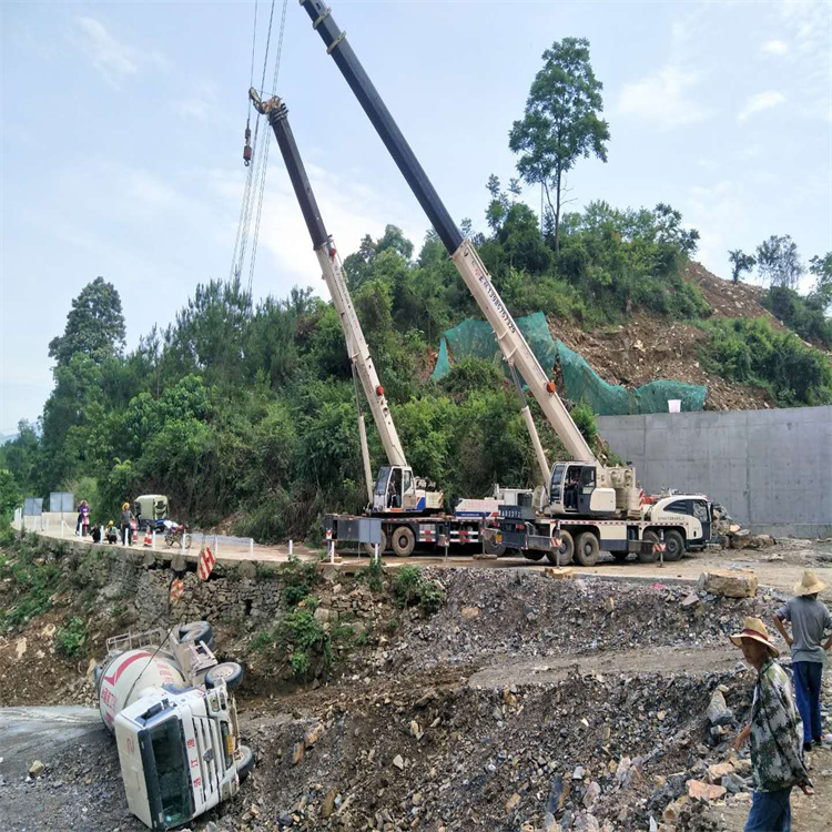德州汽车掉沟里叫吊车救援要多少钱